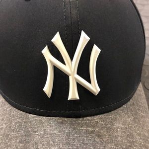 Meet your Posher, Victor